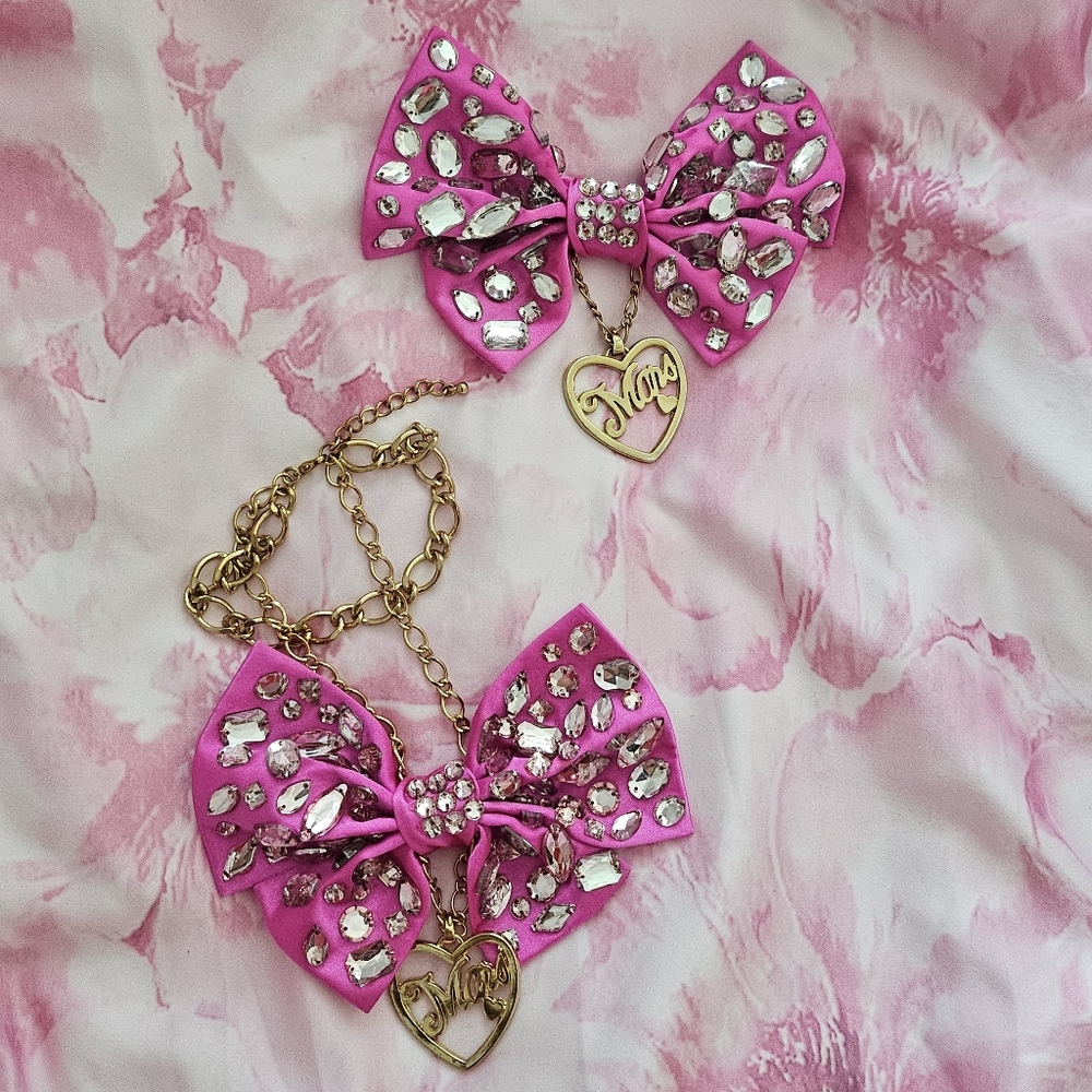 Ma*rs Agejo Gyaru Hot Pink Rhinestone Gold Heart Logo Pin And Chain Anklet Set